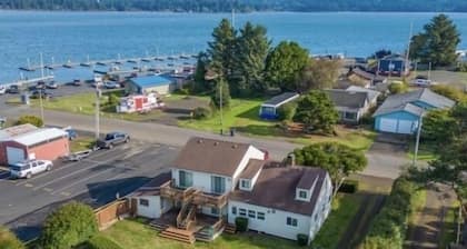 On the Water's Edge: Dog-Friendly, Crabbing, Bridge Views & More