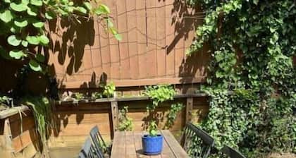 Gorgeous Basement apartment