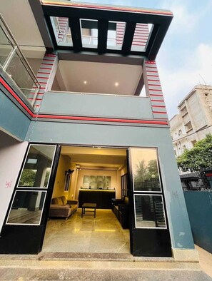 Overnatningsstedets facade