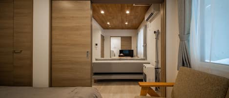1 室のベッドルーム、アイロン / アイロン台、WiFi (無料)