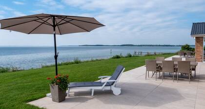 "Volmar" - 10m from the sea by Interhome