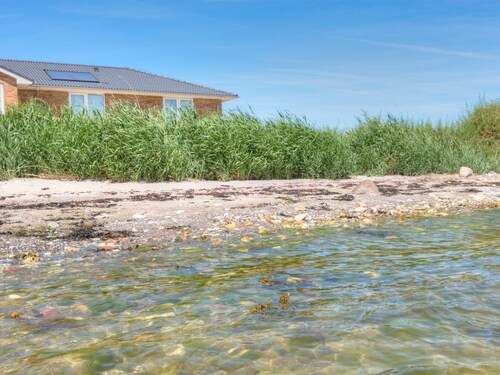 "Volmar" - 10m from the sea by Interhome