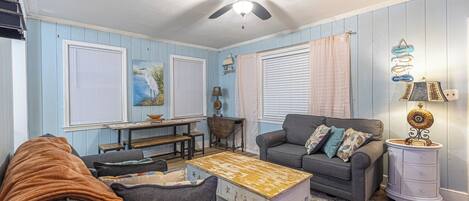 Smart TV, fireplace, stereo