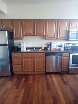 Private kitchen - 1 bedroom with free parking (Schenectady)