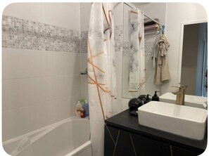 Hair dryer, towels, soap, shampoo