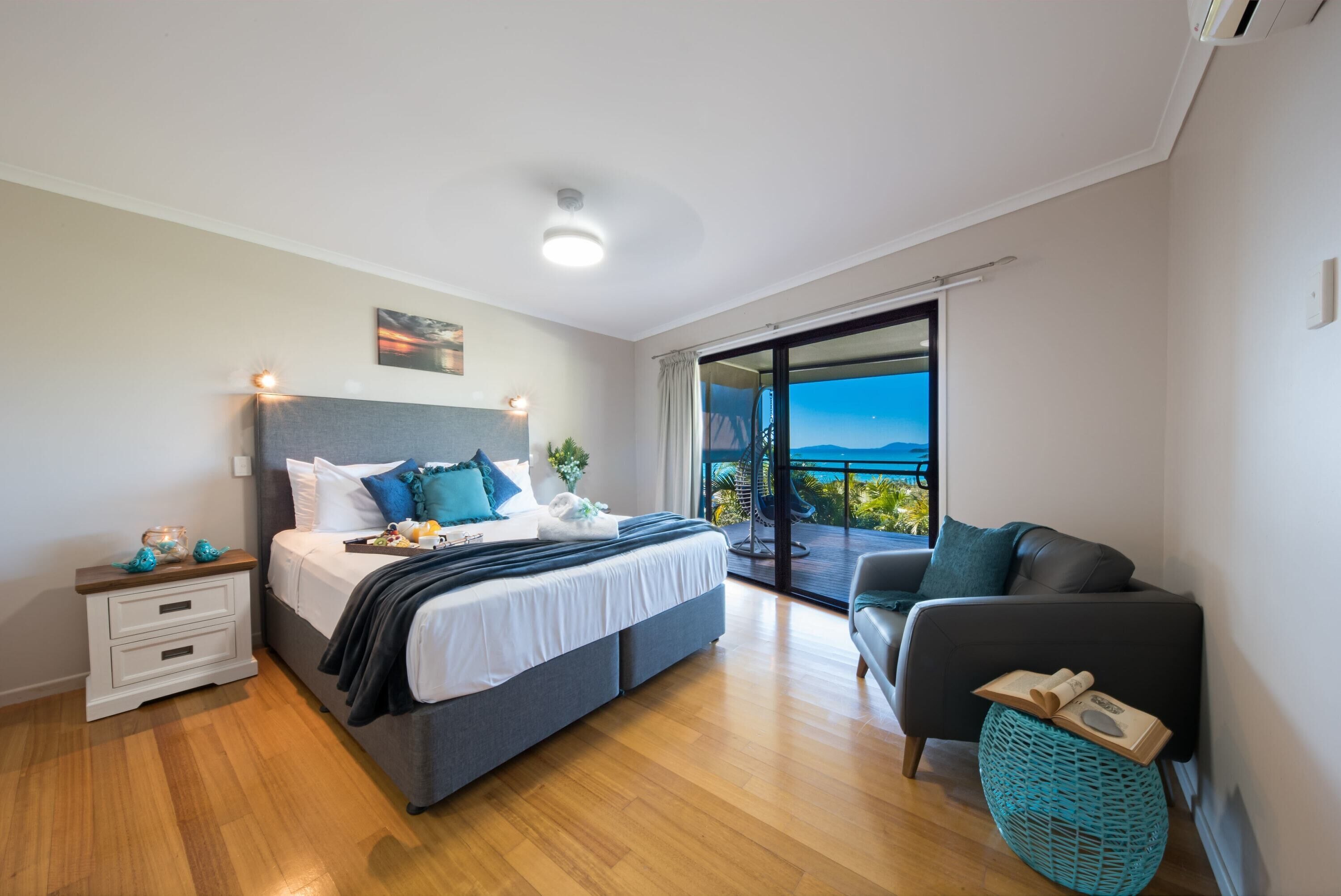 4 bedrooms, desk, iron/ironing board, WiFi