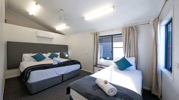 4 chambres, bureau, fer et planche Ă repasser, Wi-Fi