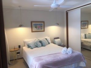 4 makuuhuonetta, silitysrauta/-lauta, vauvan matkasänky, ilmainen Wi-Fi