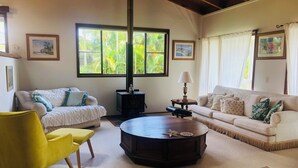 Unclassified image, 5 of 22, button - Sunny and Breezey Sunshine Coast  family home with pool (Aroona)
