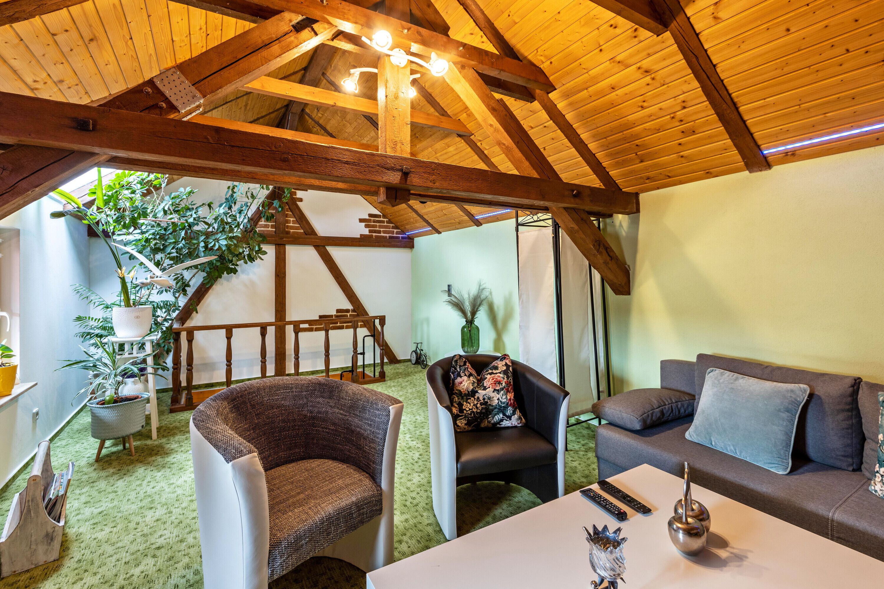 Una televisión, un reproductor estéreo