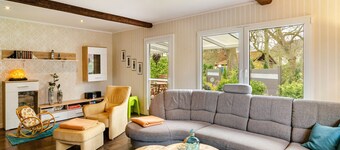 Vacation Home "Nordsee 9 Personen" with Private Terrace, Private Garden & Wi-Fi