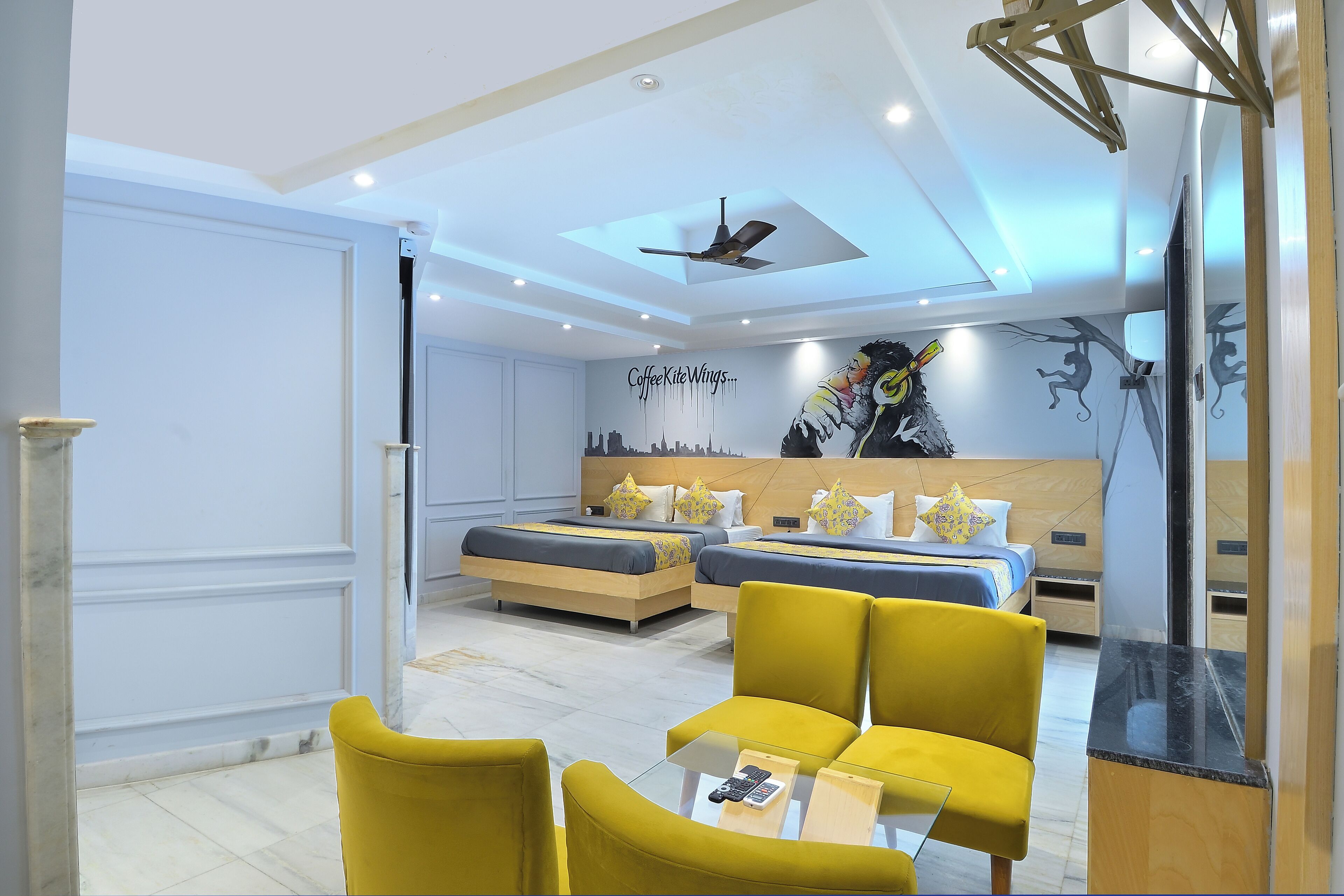 Family Room | Hypo-allergenic bedding, desk, free WiFi, bed sheets