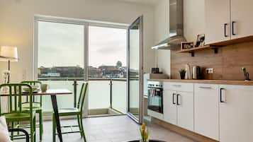 Kühlschrank, Ofen, Herdplatte, Geschirrspüler