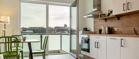 Réfrigérateur, four, plaque de cuisson, lave-vaisselle