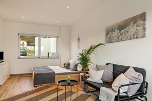 Free WiFi, bed sheets, wheelchair access