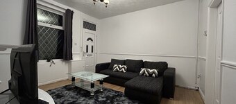 Comfortable, spacious Two bedroom house close to Etihad Stadium