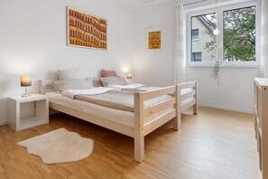 1 quarto, Wi-Fi de cortesia, roupa de cama