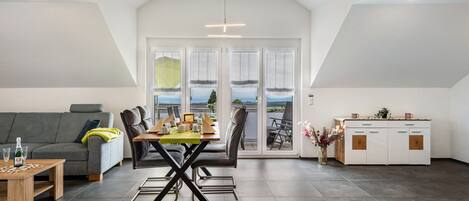 Télévision, chaîne hi-fi