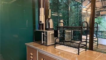 Villa | Private kitchen | Mini-fridge, microwave, electric kettle, cookware/dishes/utensils