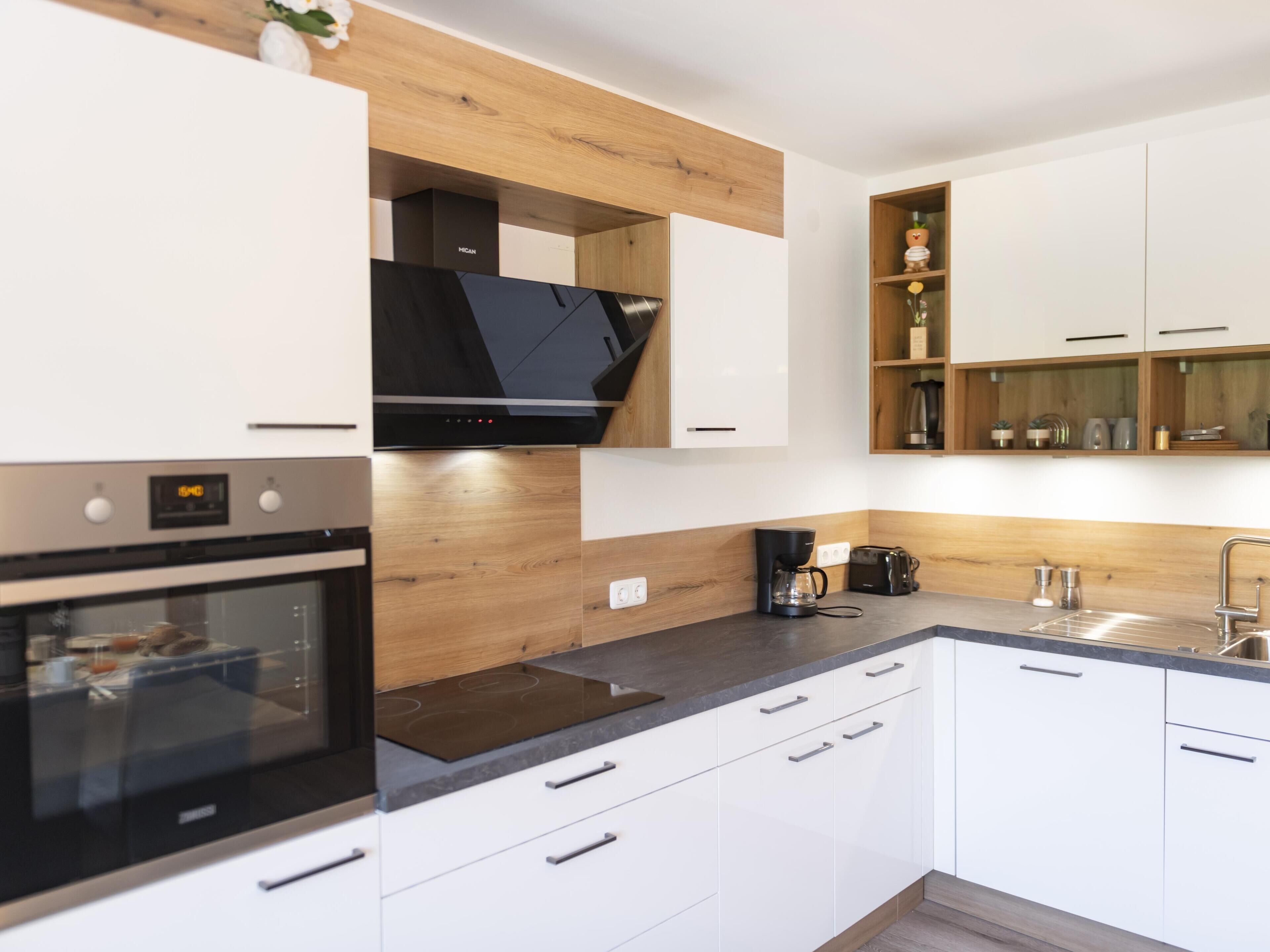 Kühlschrank, Ofen, Herdplatte, Geschirrspüler