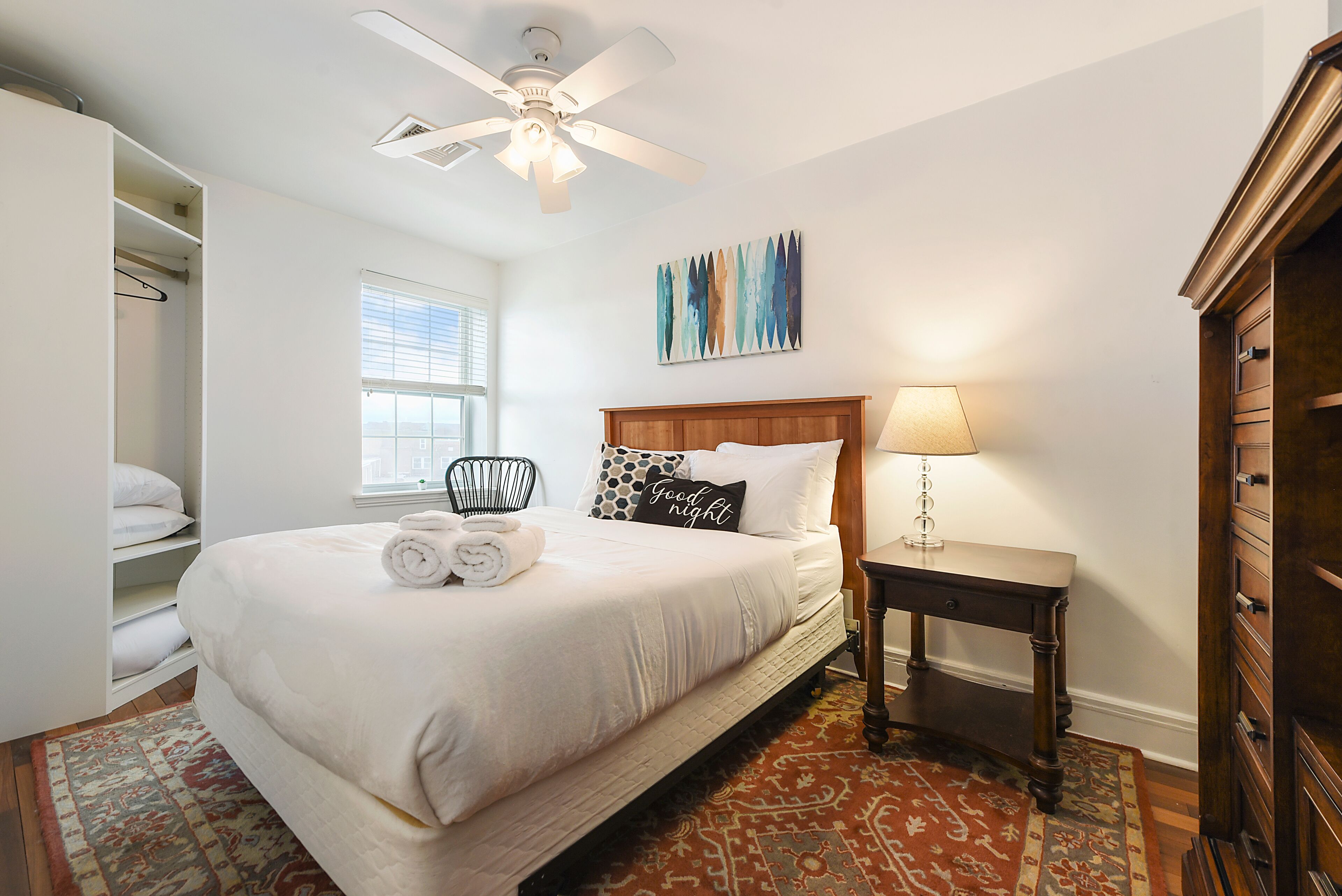 ♥West Penn Hospital★ 5★Location ♛Queen Bed~Parking-Elevator-Central Location