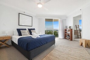2 bedrooms, iron/ironing board, free WiFi, bed sheets - Burleigh Vista Apartment - Views (Gold Coast)