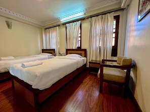 書桌、手提電腦工作空間、隔音、免費 Wi-Fi