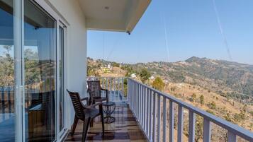 Executive King room with Himalayan view | Balkon