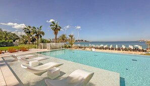 Outdoor pool - bnbme | La Vie | 1 BDR (Dubai)