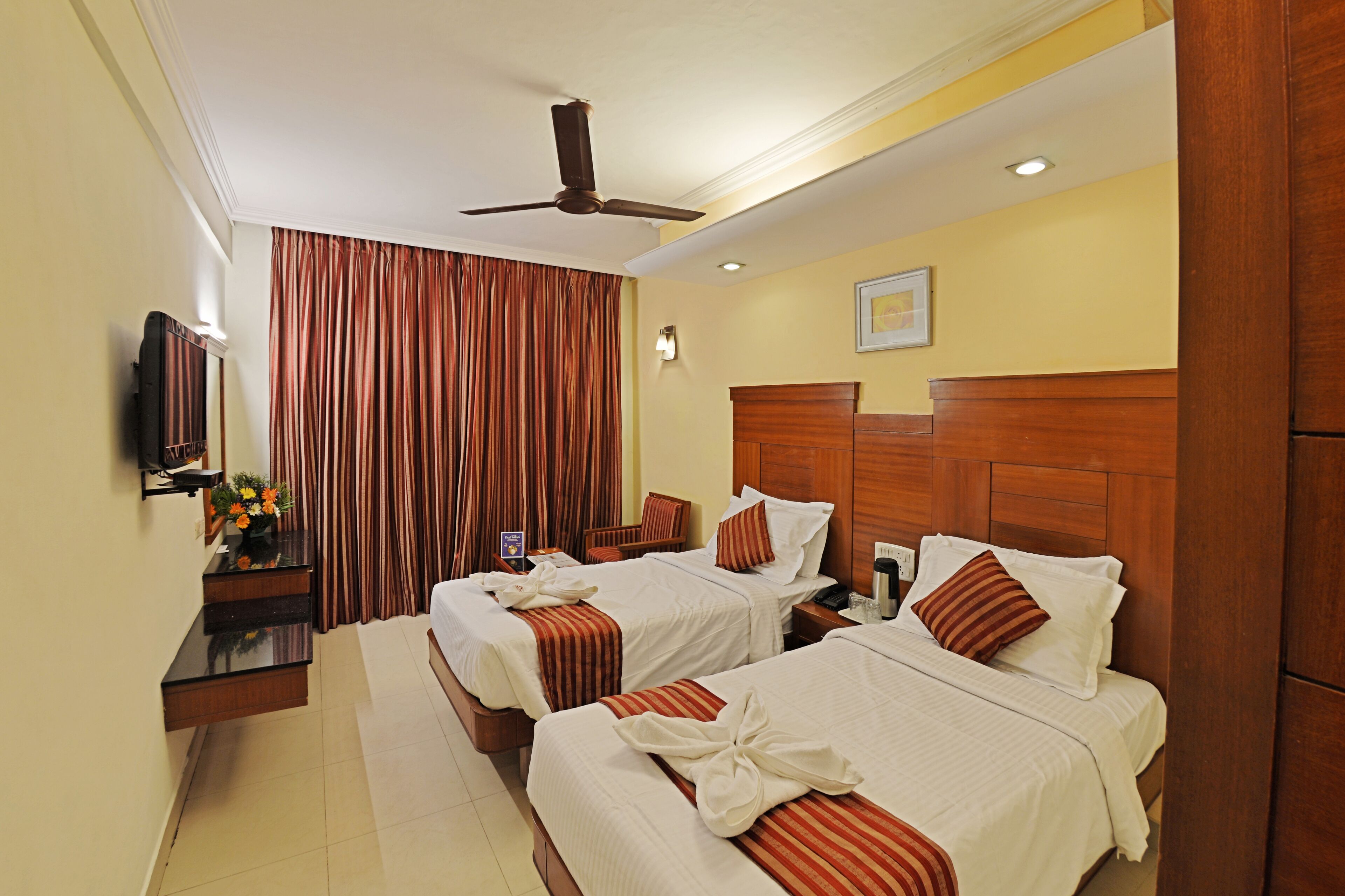 Deluxe Twin Room | Free WiFi