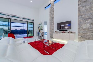 TV, peis, stereoanlegg og printere