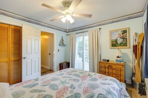 3 bedrooms, iron/ironing board, travel cot, Internet - Wilmington Getaway Near Carolina Beach Boardwalk! (Wilmington)
