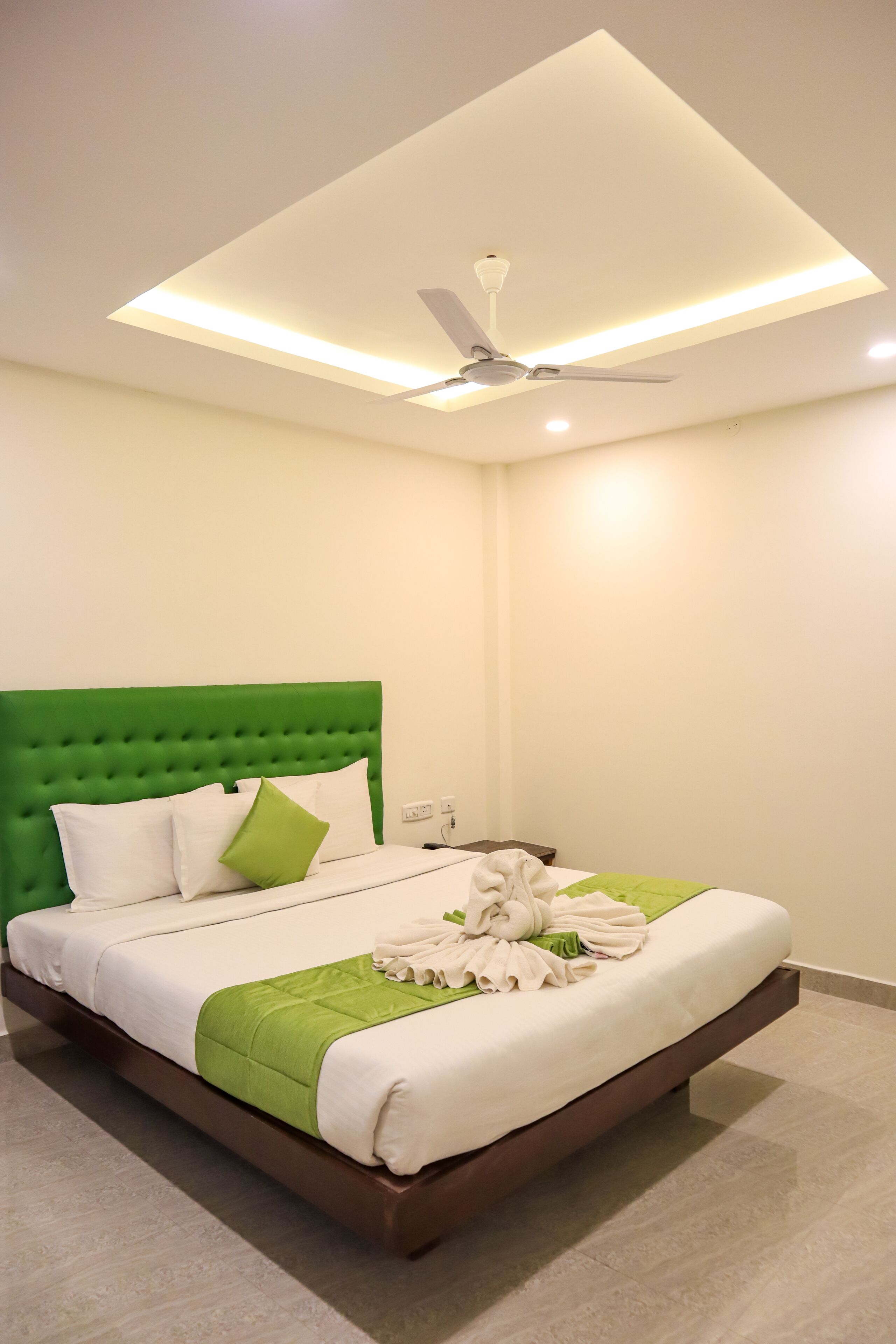 Standard Double Room | Free WiFi, bed sheets