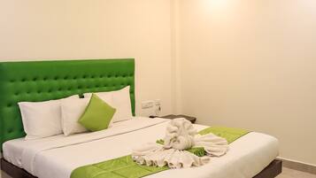 Standard Double Room | Free WiFi, bed sheets