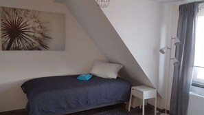 2 quartos, escrivaninha, ferros/tábuas de passar roupa, Wi-Fi