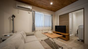 1 bedroom, iron/ironing board, free WiFi