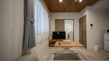 1 bedroom, iron/ironing board, free WiFi