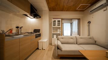 Basic Apartment | 1 bedroom, iron/ironing board, free WiFi