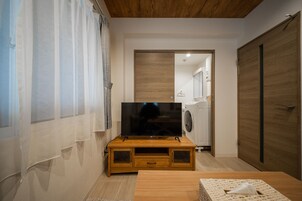 Basic Apartment | 1 bedroom, iron/ironing board, free WiFi