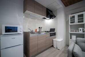 Appartement | Cuisine privée | Micro-ondes, plaque de cuisson, cuiseur de riz