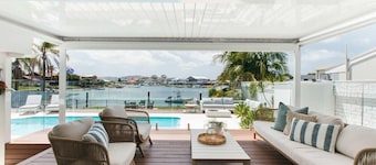 MainSail by Coast Hosting