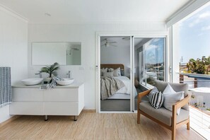 3 bedrooms, iron/ironing board, travel crib, WiFi