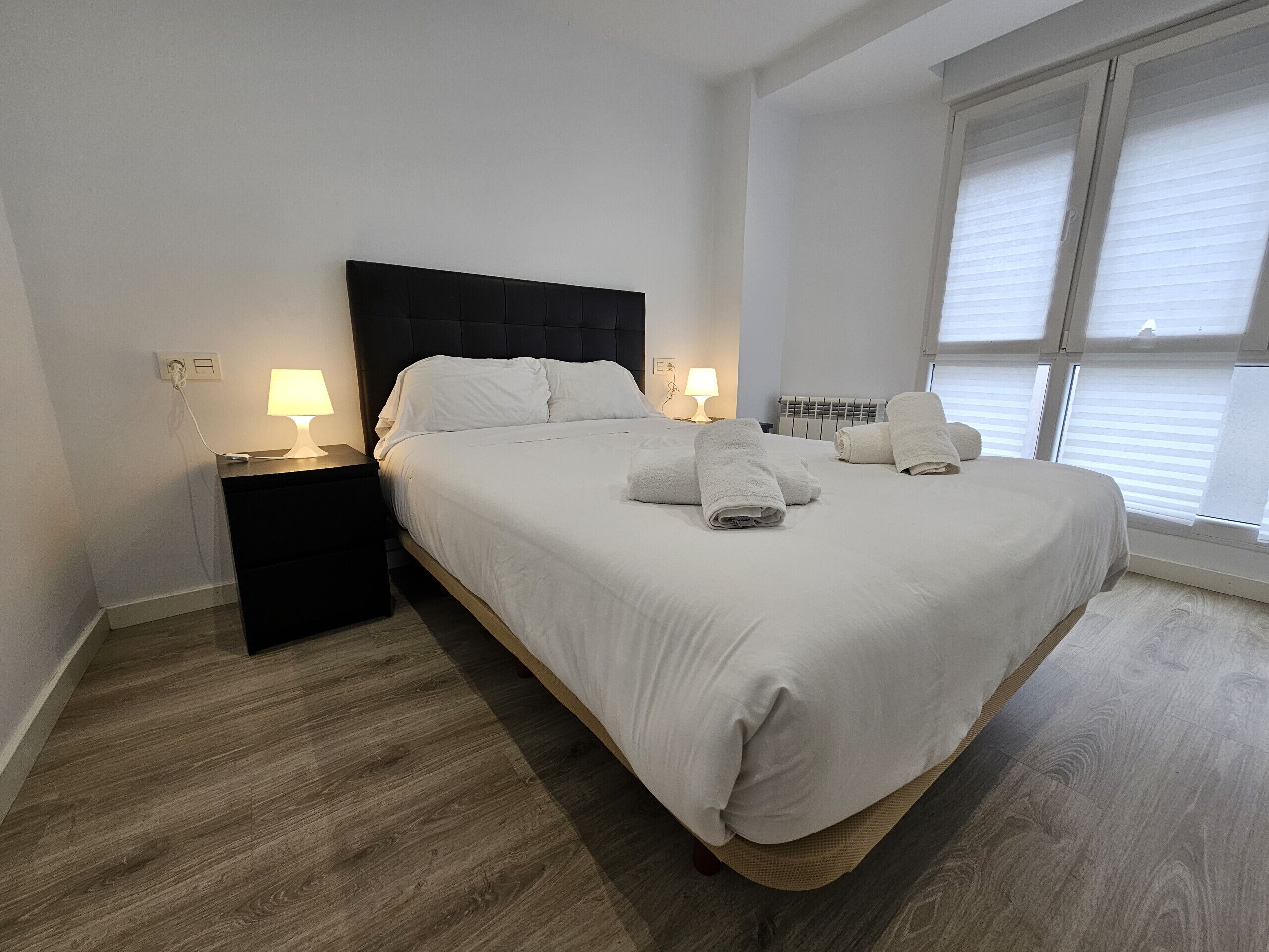 2 soverom, strykejern/-brett, wi-fi (inkludert) og sengetøy