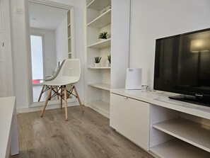 Interior - 150A Apartamento moderno, Playa de San Lorenzo (Gijón)
