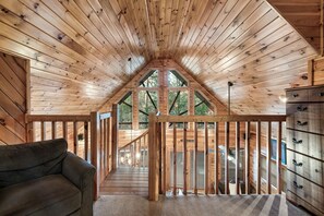 Interior - 2 BED|2.5 BATH-Butterfly Views-Close to Dollywood! (Sevierville)