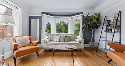 2BR/2Baths Spacious and Clean