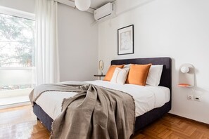3 bedrooms, desk, iron/ironing board, free WiFi - Upscale 3BR Apartment in Chalandri (Chalandri)