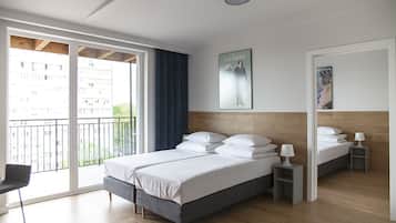 Standard-Vierbettzimmer | Allergikerbettwaren, laptopgeeigneter Arbeitsplatz