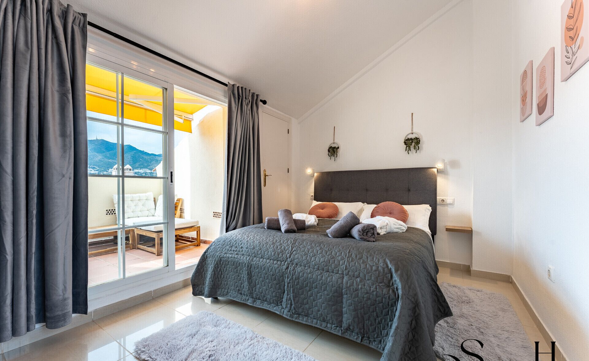 3 chambres, fer et planche à repasser, Wi-Fi gratuit, draps fournis