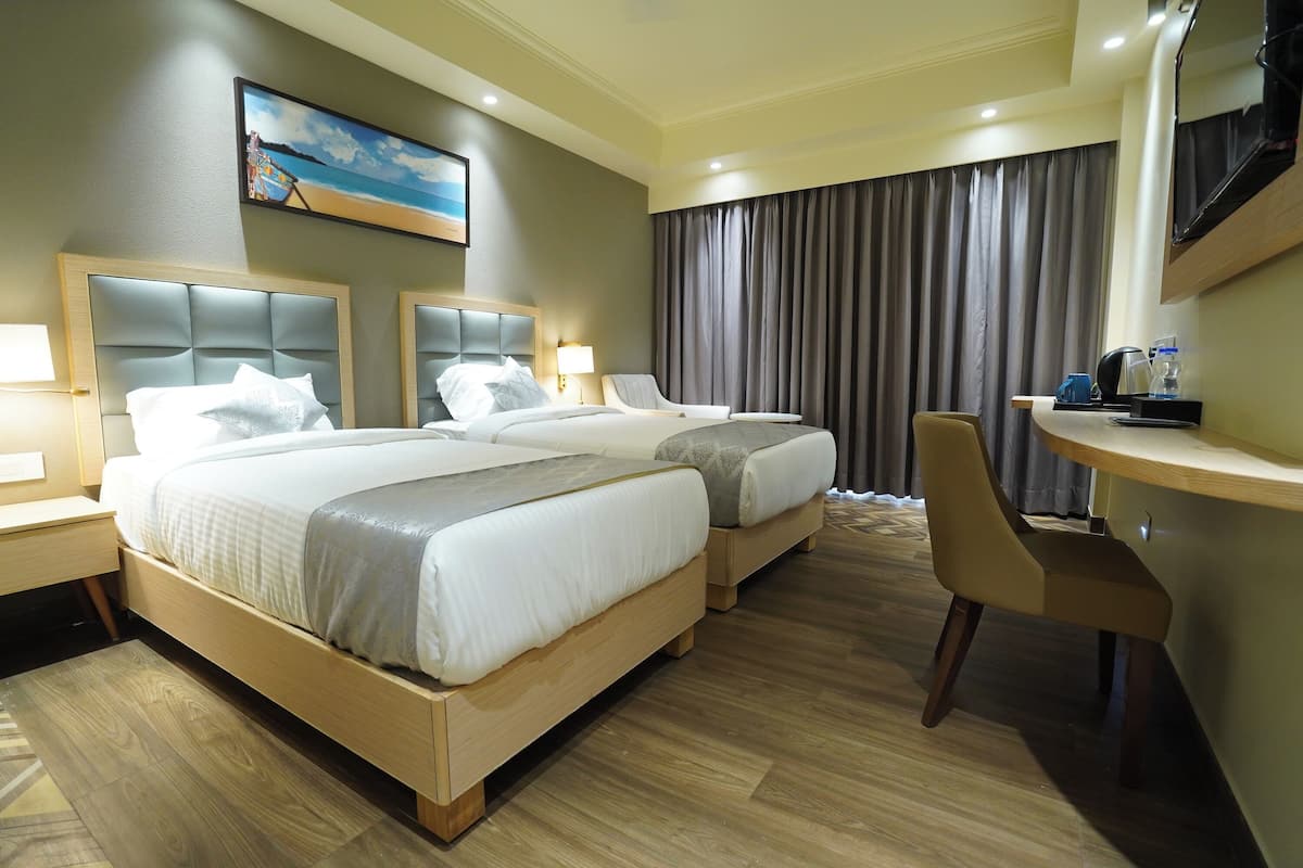 Comfort-Zweibettzimmer | 1 Schlafzimmer, Schreibtisch, Bügeleisen/Bügelbrett, kostenloses WLAN
